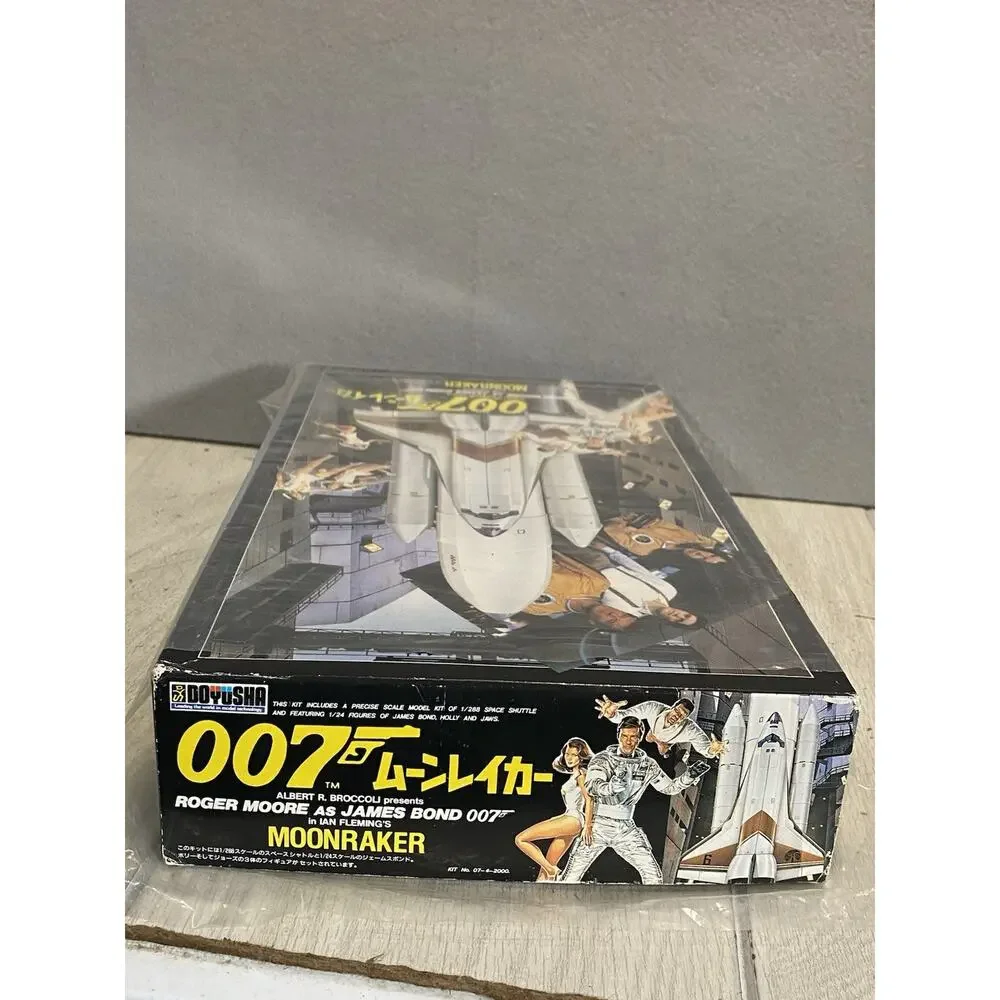 JAMES BOND 007 Moonraker space shuttle model kit Doyusha from Japan New Unused